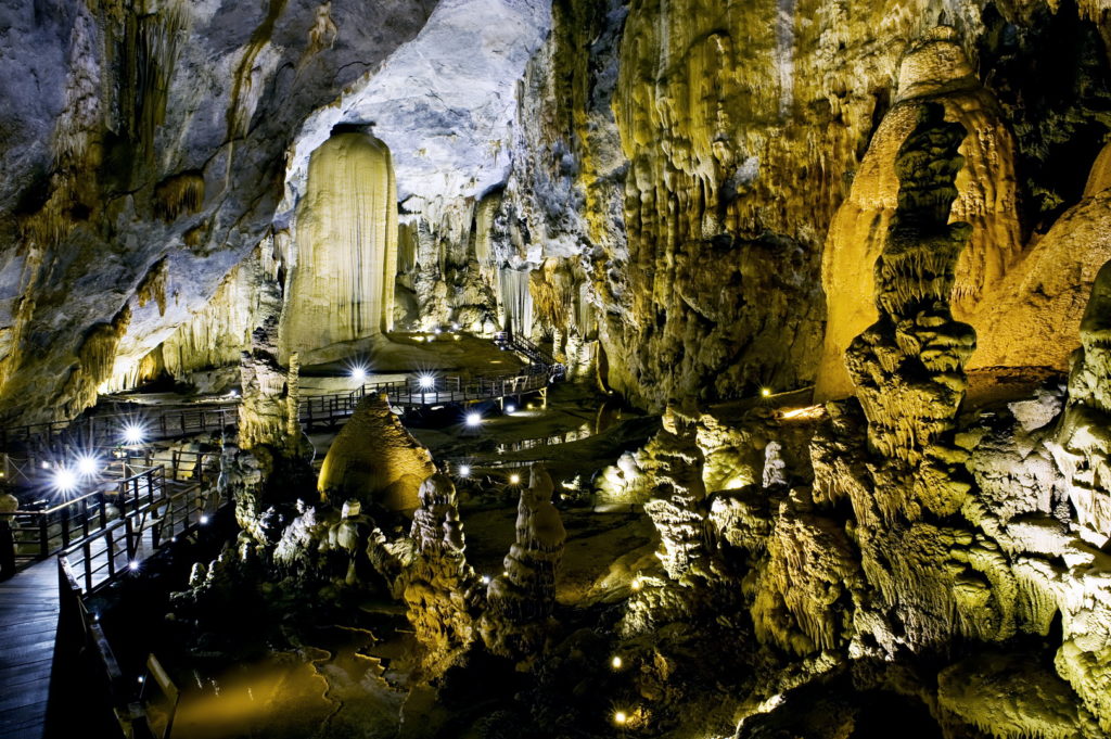 Dong Hoi Phong Nha cave Paradise cave Hue