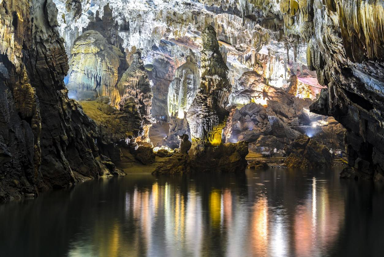 Private tour to Phong Nha cave and Paradise cave from Dong Hoi